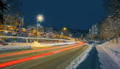 night traffic in the city