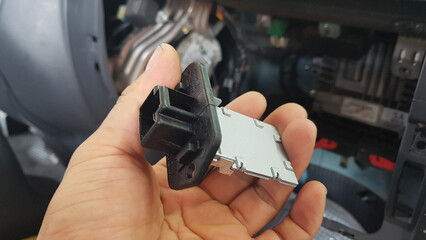 Automotive register heater resistor