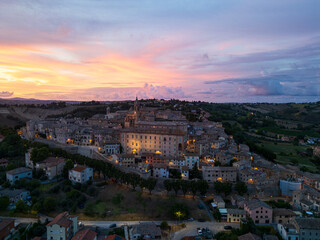 Fototapeta premium Corinaldo / Marken / Italien im Sonnenuntergang / Drohenbilder