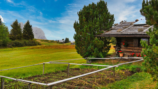 Auf der Seiser Alm auf dem Wanderweg Puflatsch - Umrundung in S&uuml;dtirol