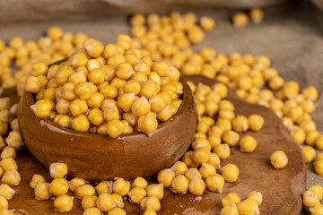 chickpeas porridge with honey during cooking