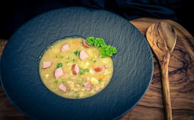 Der Herbst ist die richtige Zeit für eine schöne heiße Suppe mit viel Gemüse