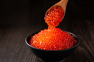 スプーンですくったいくら