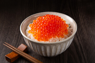 いくら丼