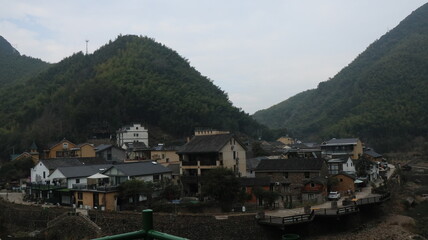 Fototapeta premium forest, tree, landscape, nature, path, autumn, green, mist, mountain, trail, outdoors 