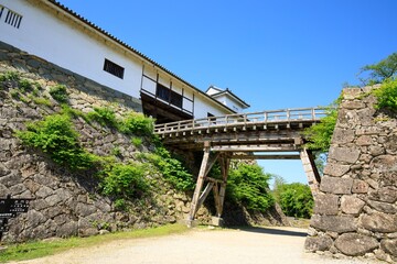 彦根市、国宝彦根城の天秤櫓と廊下橋