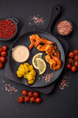 Boiled tiger prawns with white sauce and lemon