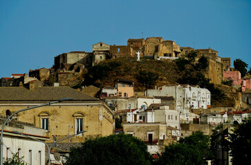 Il nucleo storico medievale del villaggio di Pomarico, Matera, Basilicata, Italia