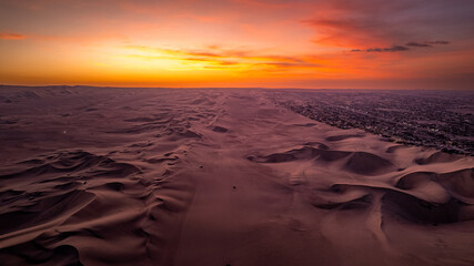 Atardecer, emociones y Tranquilidad en las Dunas del desierto de Huacachina Perú