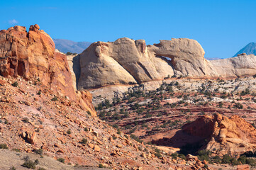 Peekaboo Arch along the Notom-bullfrog road in Capitol Reef National Park.