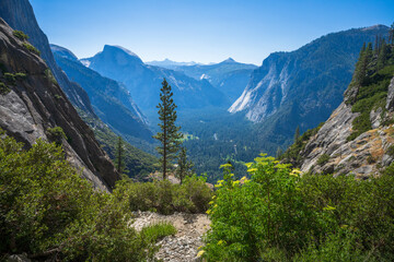 hiking the upper yosemite falls trail in yosemite national park