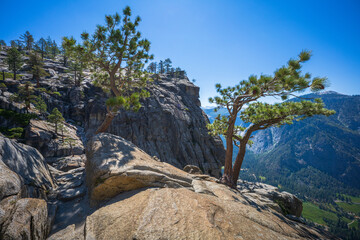 hiking the upper yosemite falls trail in yosemite national park