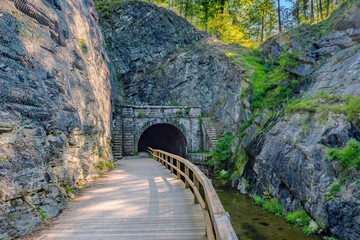 Tunnel