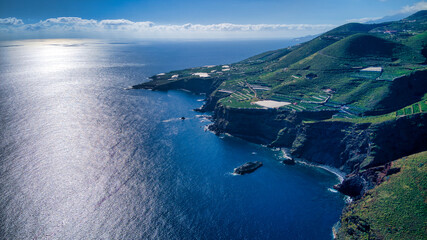 Imagen aérea de La Playa de Nogales en Puntallana, La Palma.