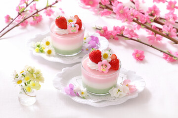 おひな祭り　かわいい3色プリン　3色ゼリー