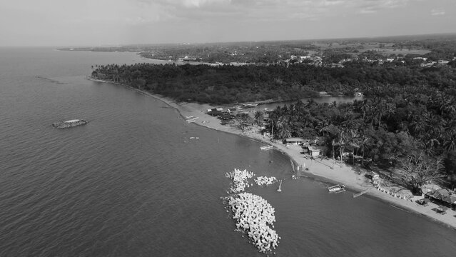 Boats and fishermen at the maragondon river cavite