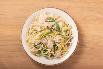 豚ニラもやし炒め