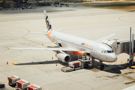 PERTH, AUSTRALIA - NOVEMBER 12,2016 : Jetstar Asia Airbus 320 departure at Perth Airport on November 12 2016 in Perth, Australia.