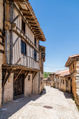 Arquitectura popular en Calatañazor, pueblo en Tierras del Burgo en Soria,Castilla y León , España © gurb101088