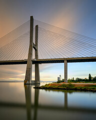 Obraz premium bridge in Lisabon at sunrise