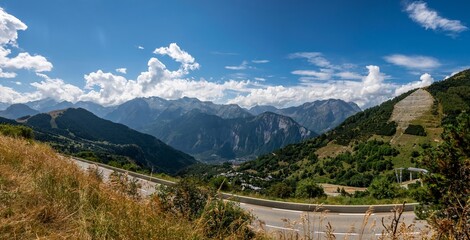 Fototapeta premium panorama of the mountains in Alpes d'Huez