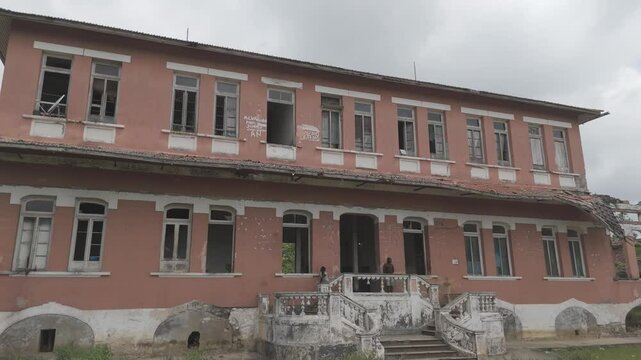 Ro&ccedil;a Agostinho neto in S&atilde;o Tom&eacute; and Principe.