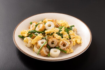 ニラとちくわの卵炒め