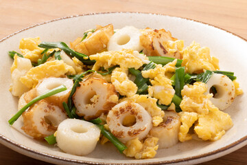 ニラとちくわの卵炒め