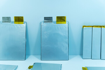 Lithium ion industrial high current pouch cell batteries