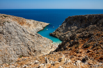 bay in crete to swim
