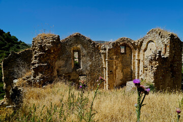 I resti del castello diroccato del borgo di Calciano,Matera,Basilicata,Italy