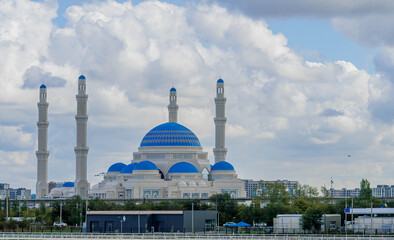 Obraz premium Astana Grand Mosque, the largest mosque in Central Asia and popular Islamic pilgrimage destination, in the capital of Kazakhstan Republic. 