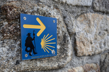 Sig for el camino de Santiago on a rock