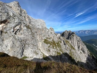 Rocky mountains around Mangart peak in the Julian Alps, Strmec na Predelu (Triglav National Park, Slovenia) - Felsige Berge rund um den Mangart-Gipfel in den Julischen Alpen (Triglav-Nationalpark)