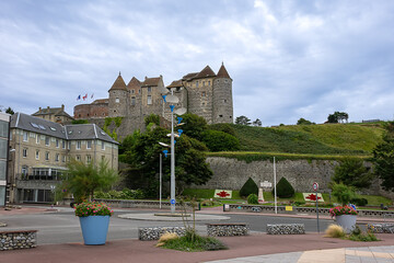 Dieppe Castle (Chateau de Dieppe). King Henry II of England in 1188 founded the Chateau de Dieppe....