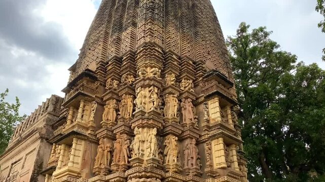 Bhagawan parshwanath digambar jain mandir in khajuraho the group of monuments of hindu and jain temples in chhatarpur district, madhya pradesh, India.Unesco world heritage site.