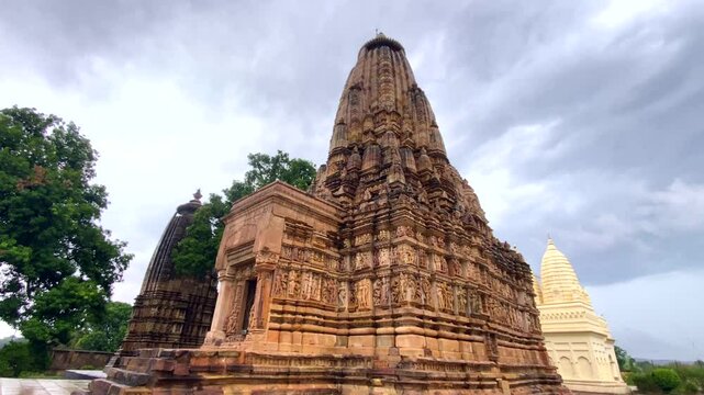Bhagawan parshwanath digambar jain mandir in khajuraho the group of monuments of hindu and jain temples in chhatarpur district, madhya pradesh, India.Unesco world heritage site.