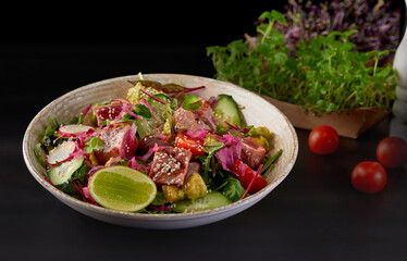salad with tuna and vegetables