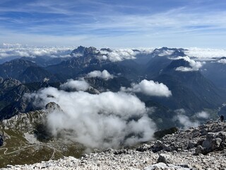 Picturesque and beautiful clouds over the Julian Alps, Strmec na Predelu (Triglav National Park, Slovenia) - Malerische und schöne Wolken über den Julischen Alpen (Triglav-Nationalpark, Slowenien)