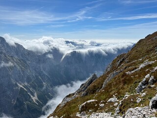 Panorama from the mountain peak Big Mangart, Strmec na Predelu (Triglav National Park, Slovenia) - Panorama vom Grosse Mangart-Gipfel in den Julischen Alpen (Triglav-Nationalpark, Slowenien)