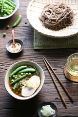 日本の家庭料理　スナップえんどうと蒸し鶏のつけ蕎麦　Japanese Home Cooking - Warm Soba Noodle Soup with Snap Peas and Steamed Chicken