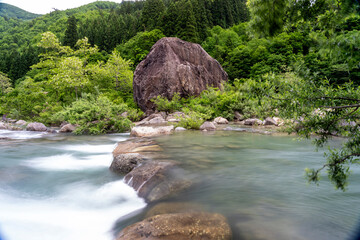 白山手取川ジオパーク　百万貫の岩