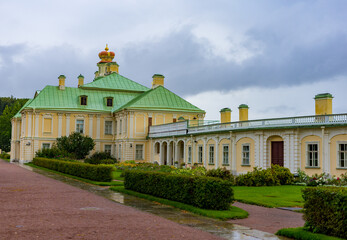 Obraz premium Menshikov Palace in Oranienbaum Park, Lomonosov, Russia 