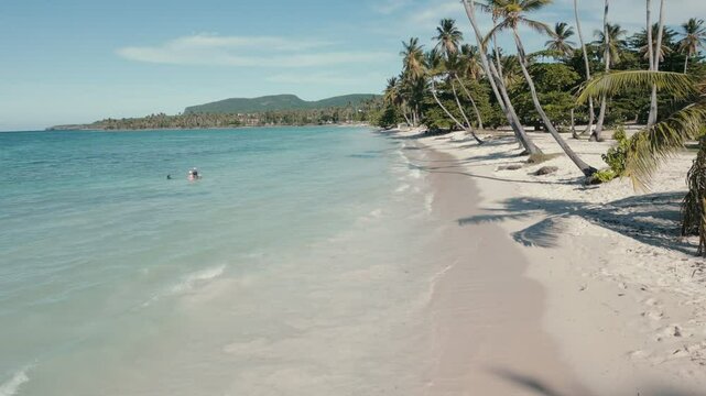Orilla playa las galeras Saman&aacute;