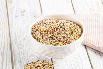 Raw dry quinoa cereal grain