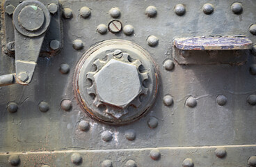 old weapon is an artillery cannon in the war in Ukraine Without soldiers