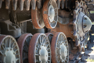 old weapon is an artillery cannon in the war in Ukraine Without soldiers
