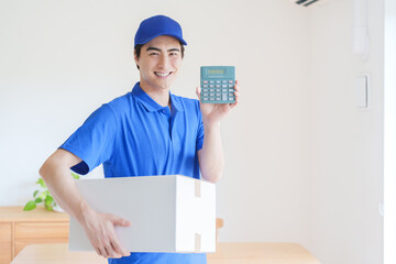 電卓で見積りを出す引越し業者