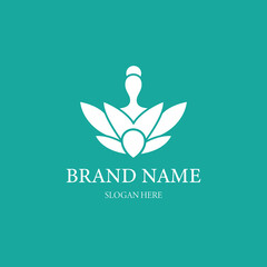 Obraz premium Minimalist Feminine Logo with Floral Elements, Beauty Logo with Flower Crown