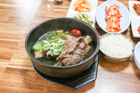 korean food. Short Rib Soup. galbitang